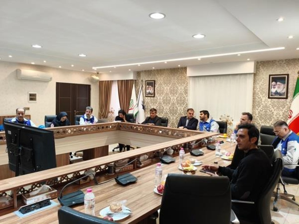 بازدید دكتر گل‌علیزاده، مدیركل حفاظت محیط زیست استان اصفهان از شركت فولاد امیركبیر كاشان